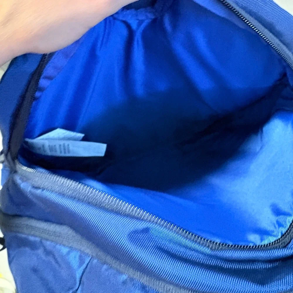 Patagonia Outdoors Chacabuco 30L Backpack Unisex Blue size 30L Bungee Cord